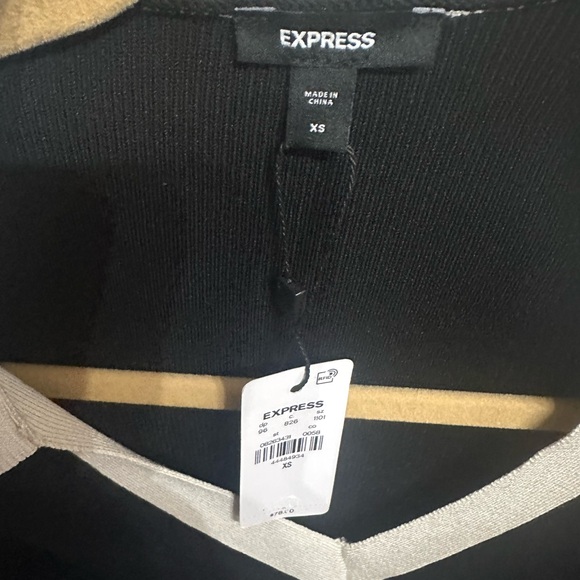 Express V neck polo sweater - Picture 4 of 4